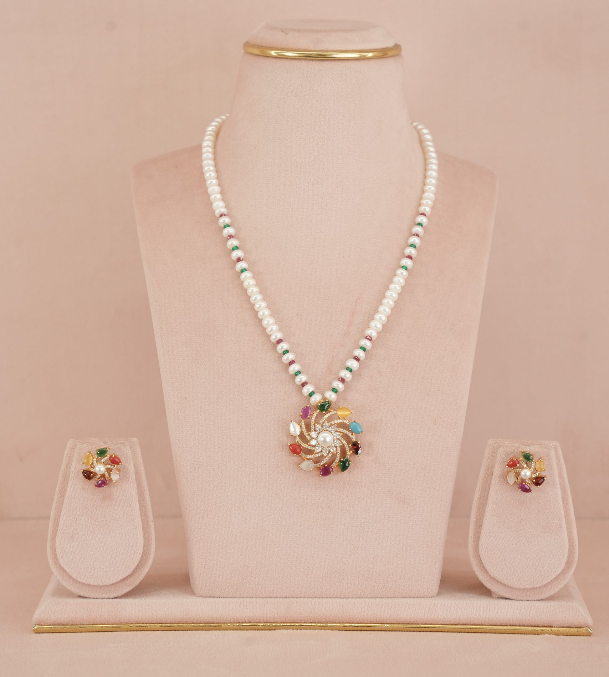 Pearl Spectrum Bloom