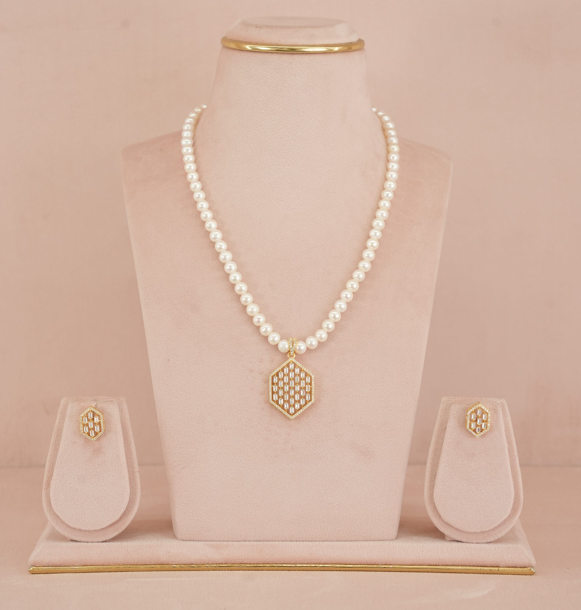 Ivory Pearl Glow