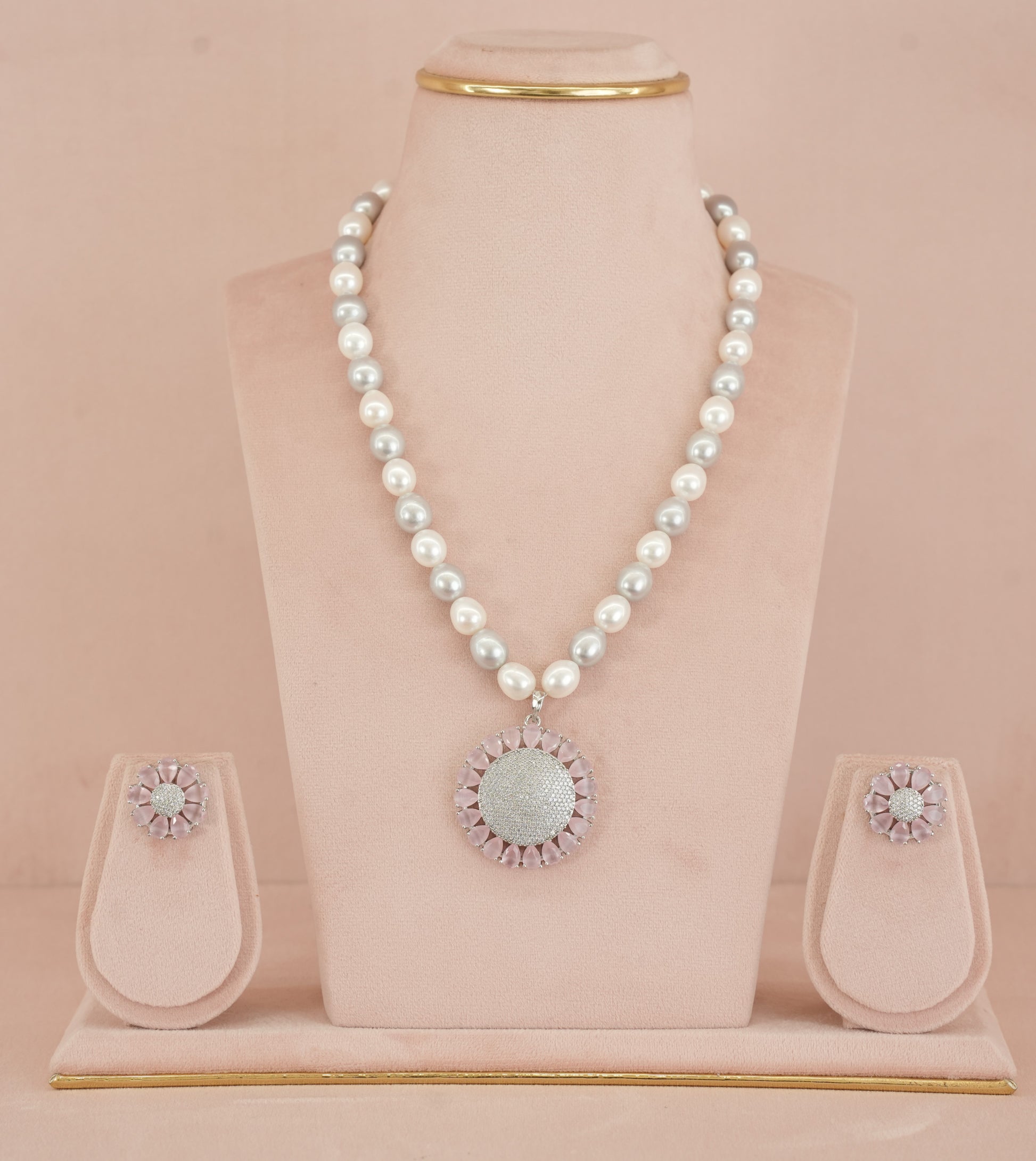 Aurora Pearls