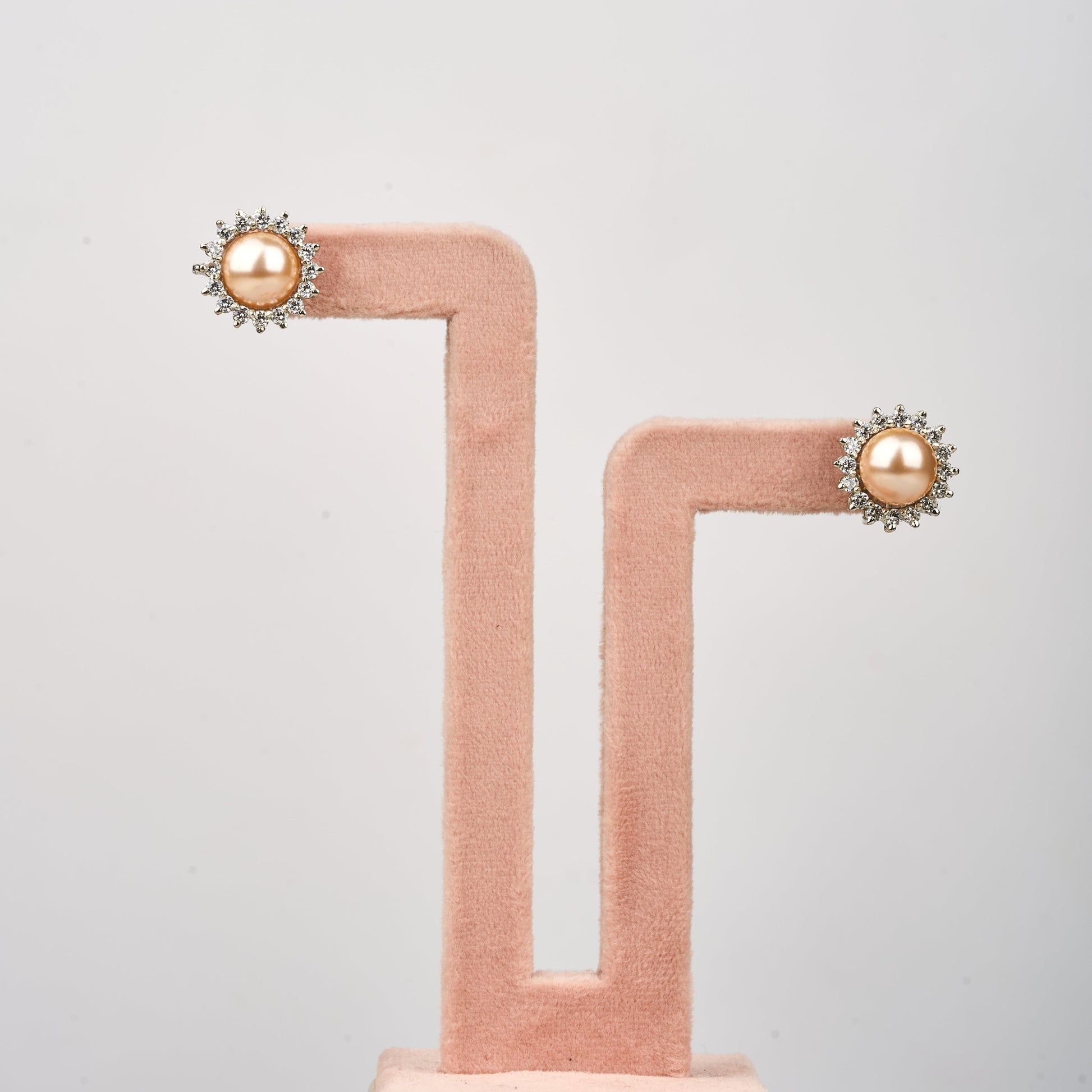 Sunlit Studs