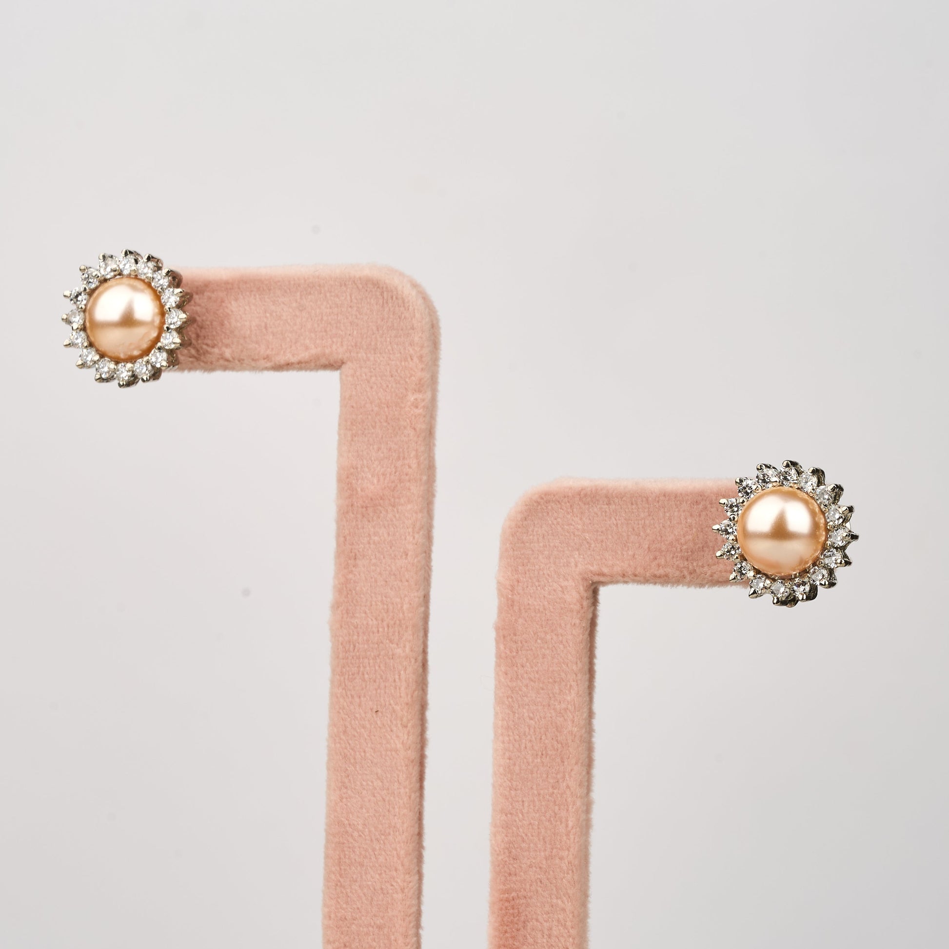 Sunlit Studs